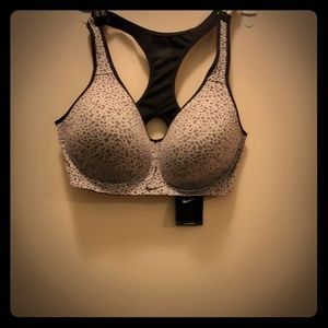 Nike high impact/support sports bra NWT